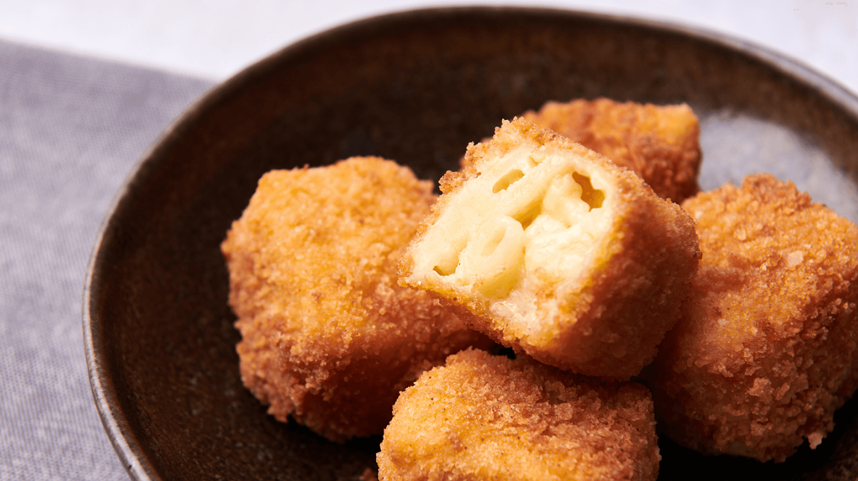 Macaroni Cheese Bites